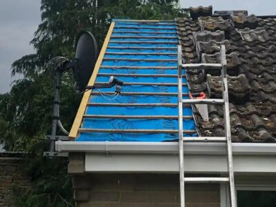 Roof verge with new felt and battens the Southwest
